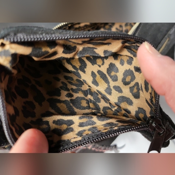 Giani Bernini Handbag Black Brushed Leather, Zipper, Adjustable Alligator Strap - Picture 5 of 10